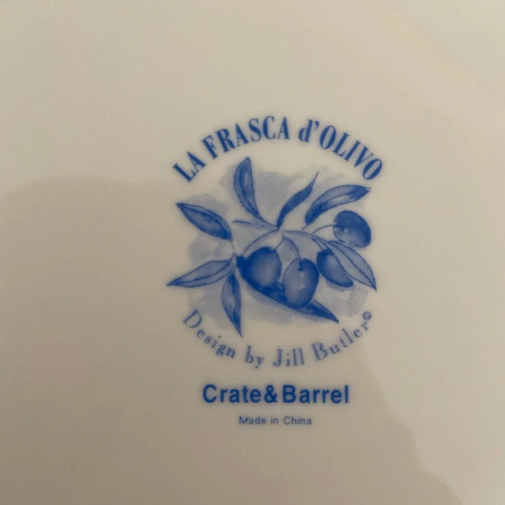 Crate and Barrel snack plates set of five 7 inch